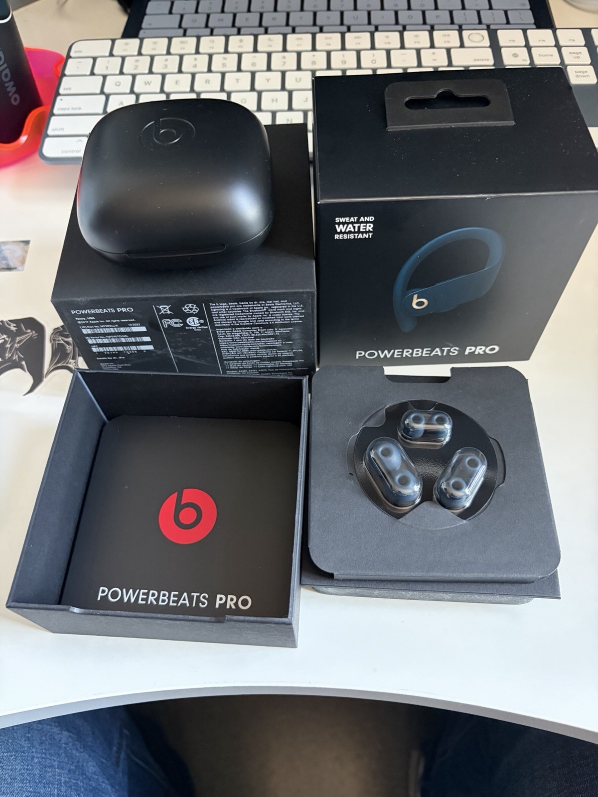 Beats Powerbeats Pro Wireless In-Ear Bluetooth Headphones Navy MY592LL/A – VG