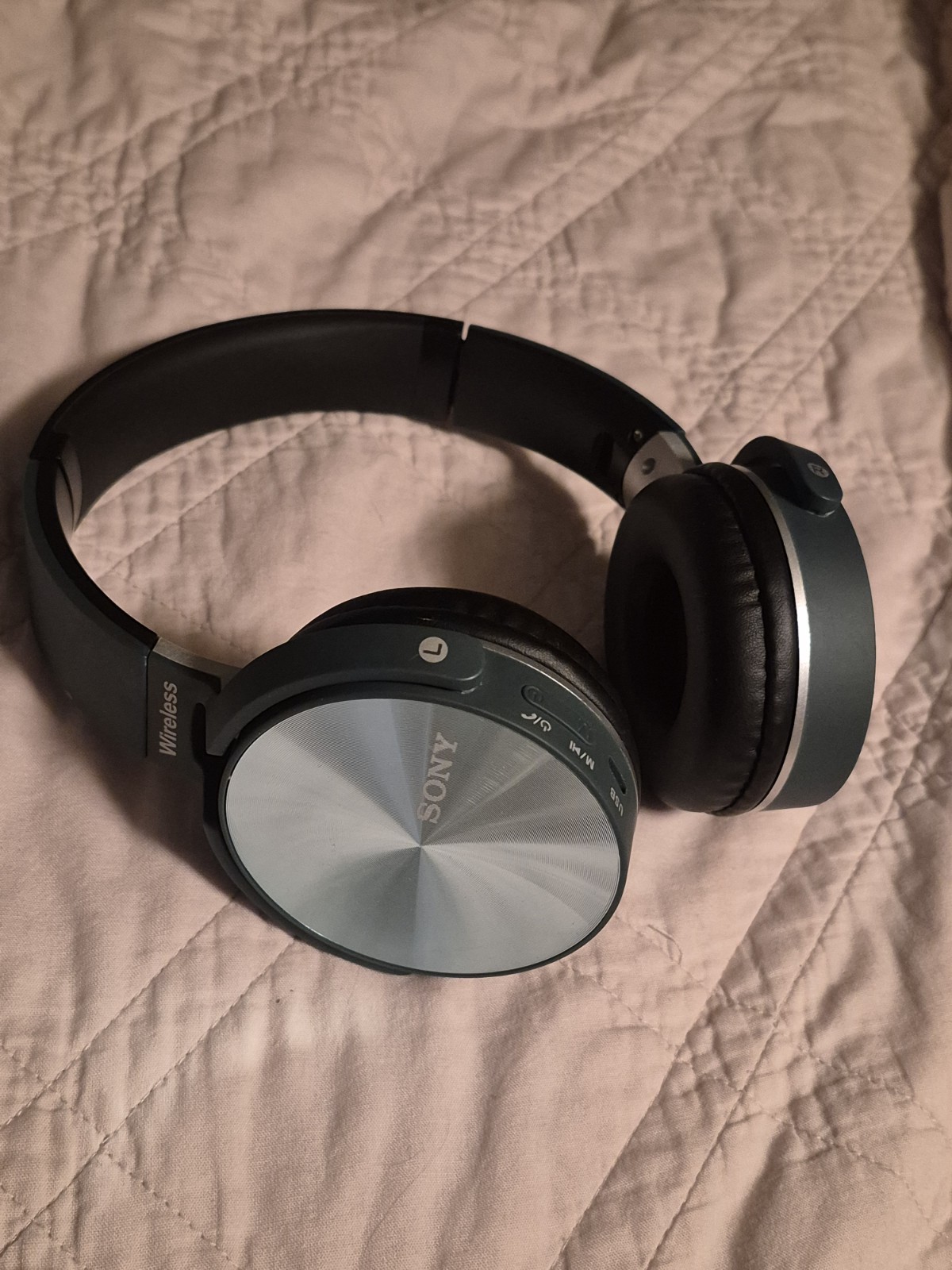 Sony MDR-XB950BT? Bass Boost Bluetooth Wireless Headphones Over-Ear Micro USB
