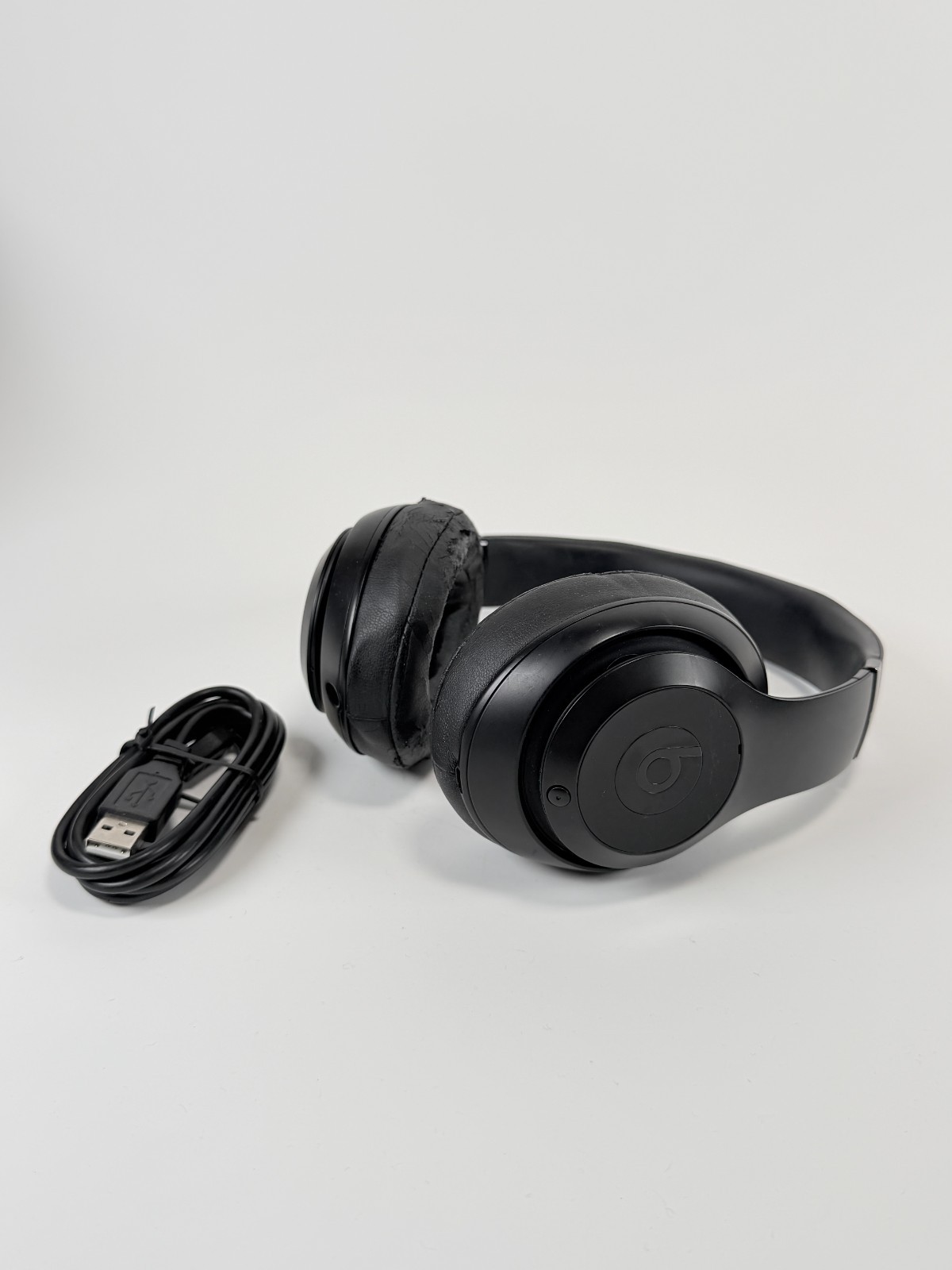 Beats Studio Pro Bluetooth Wireless Headphones – Black Ships Fast!!!