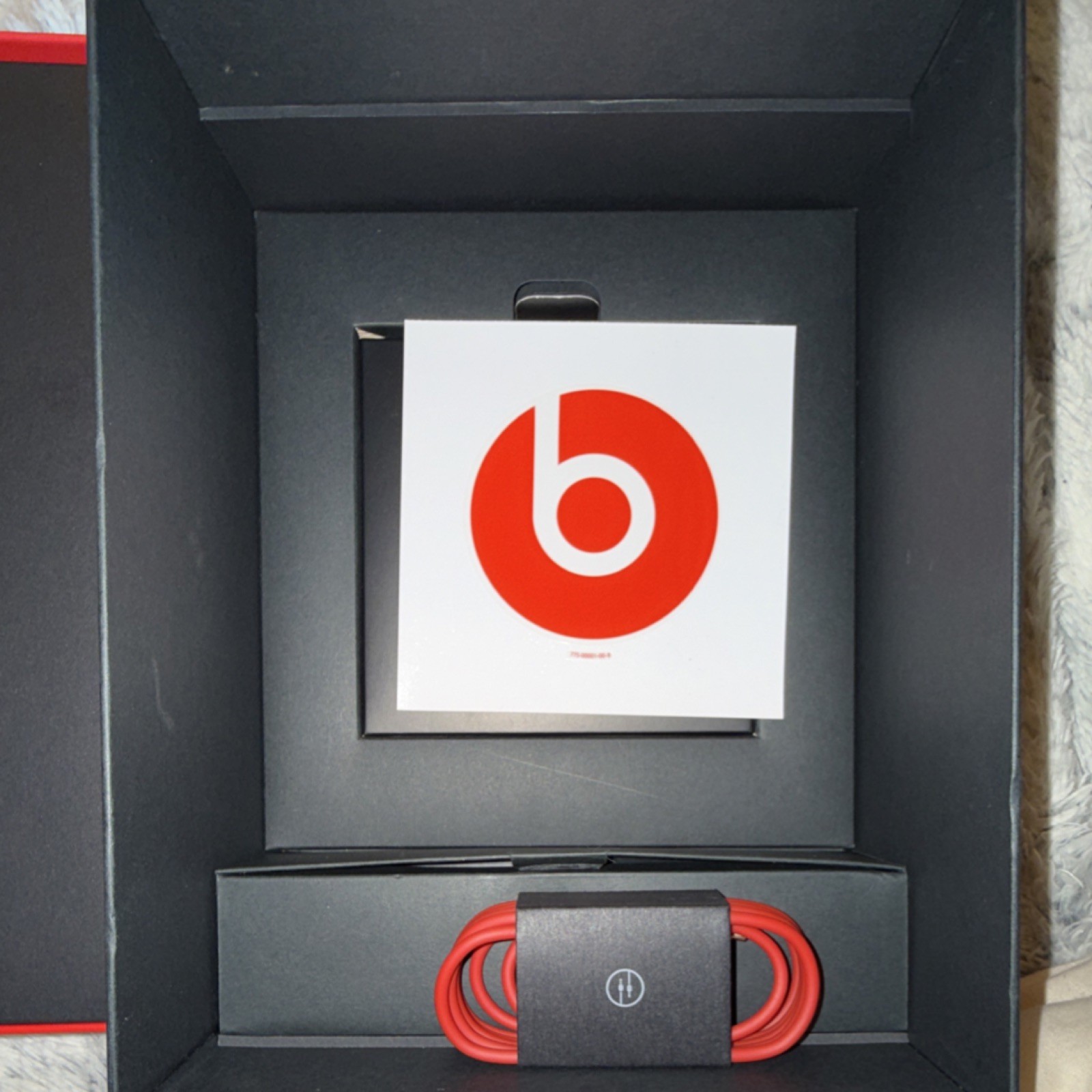 Original Beats Studio EMPTY BOX – Includes GENUINE Red Audio Cable&Large Sticker