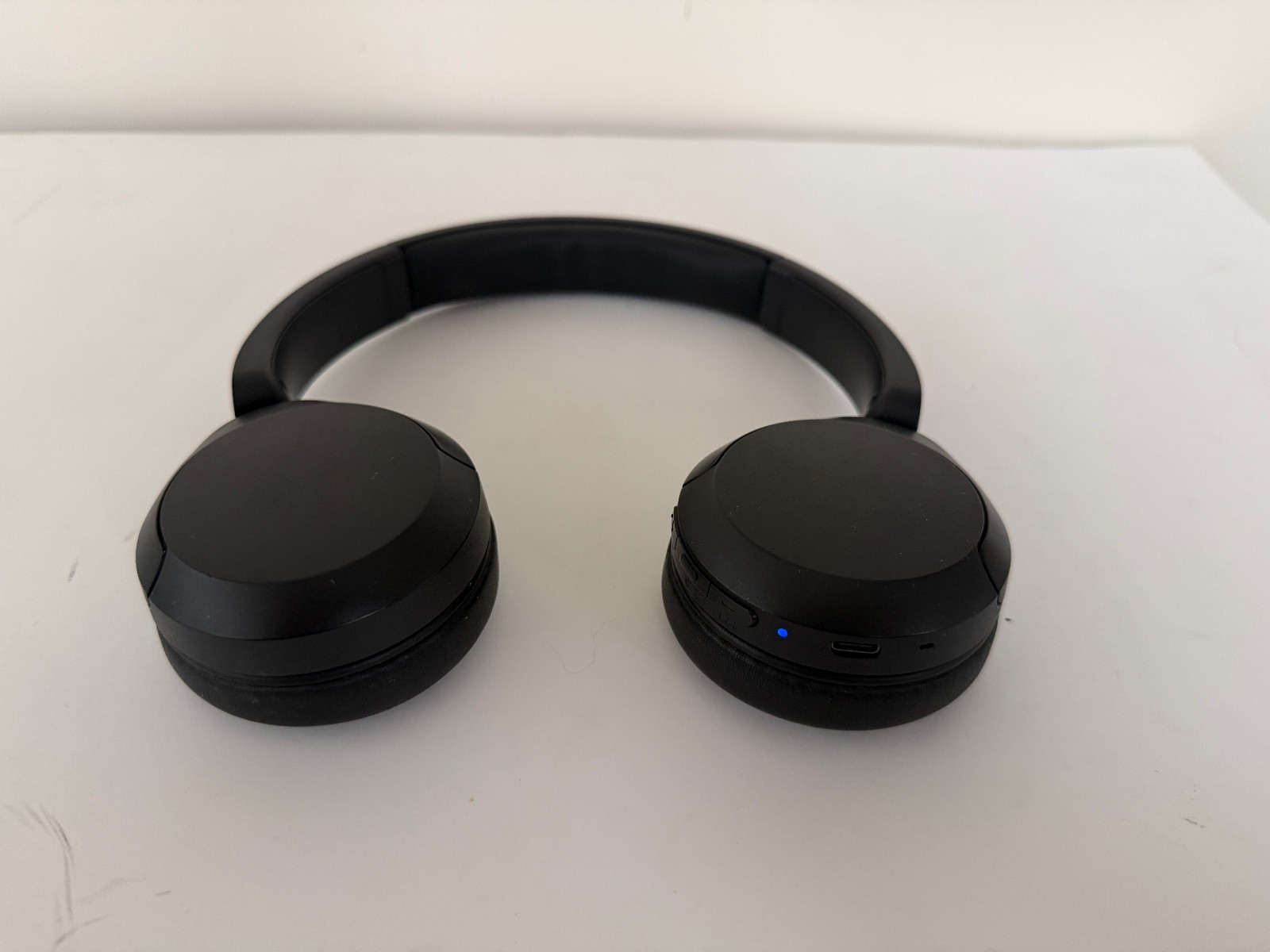 Sony Wireless Over the Ear Headphones YY2958 WH-CH520, Black, Tested…