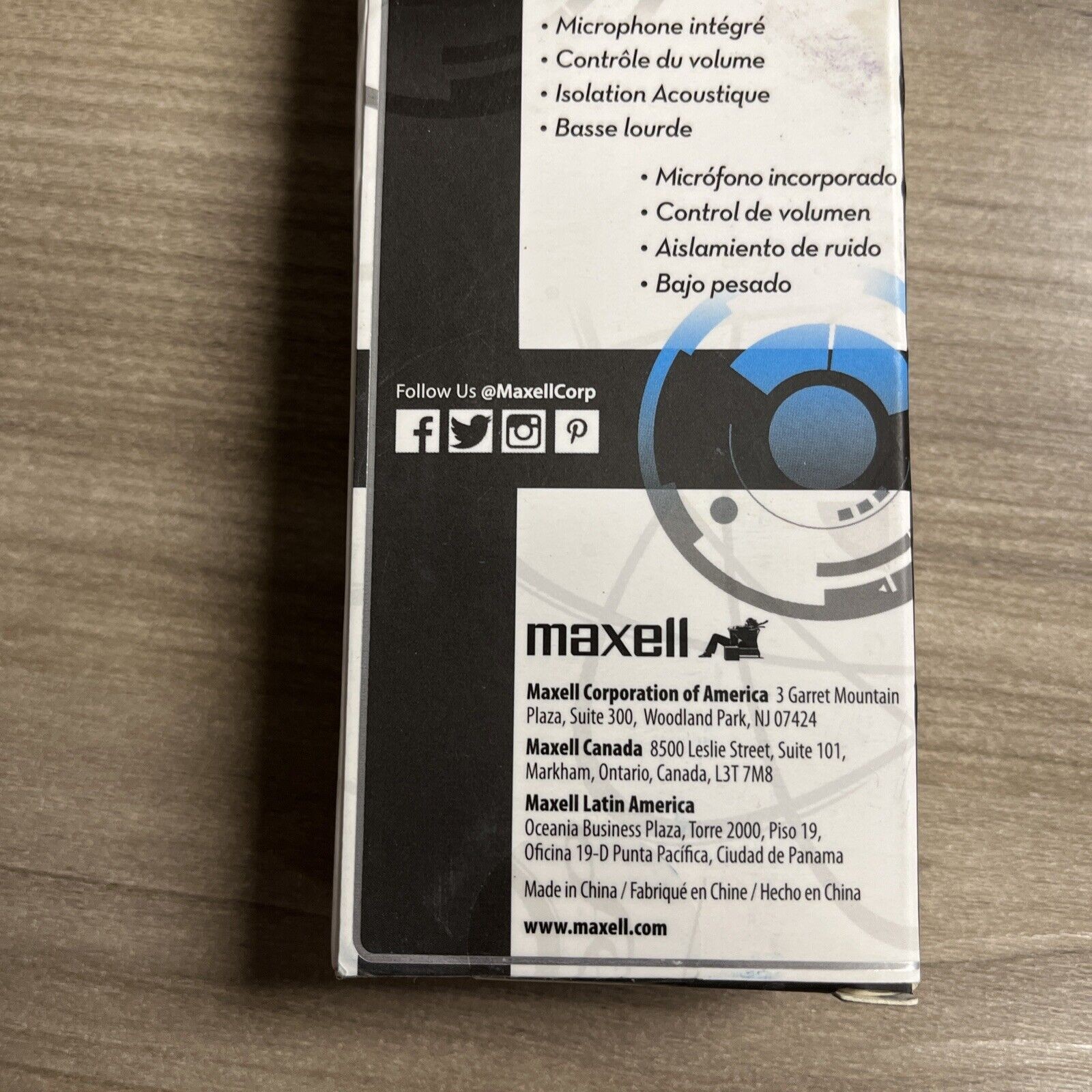 Maxell Bass 13 Metallic Earbuds Built In Mic Volume Control Blue Deep Rich Bass