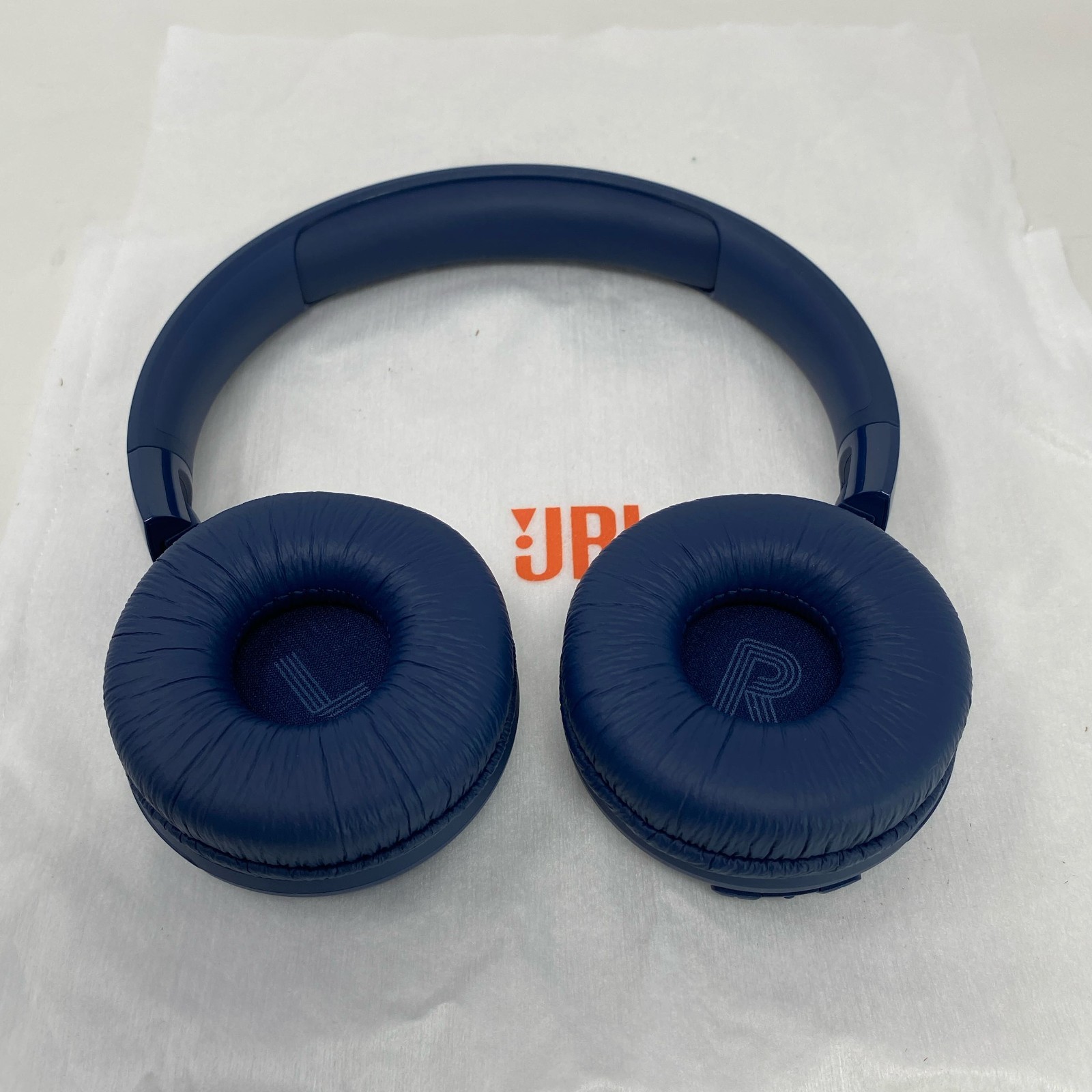 JBL Tune 520BT Wireless On-Ear Headphones Blue No USB-C Cable