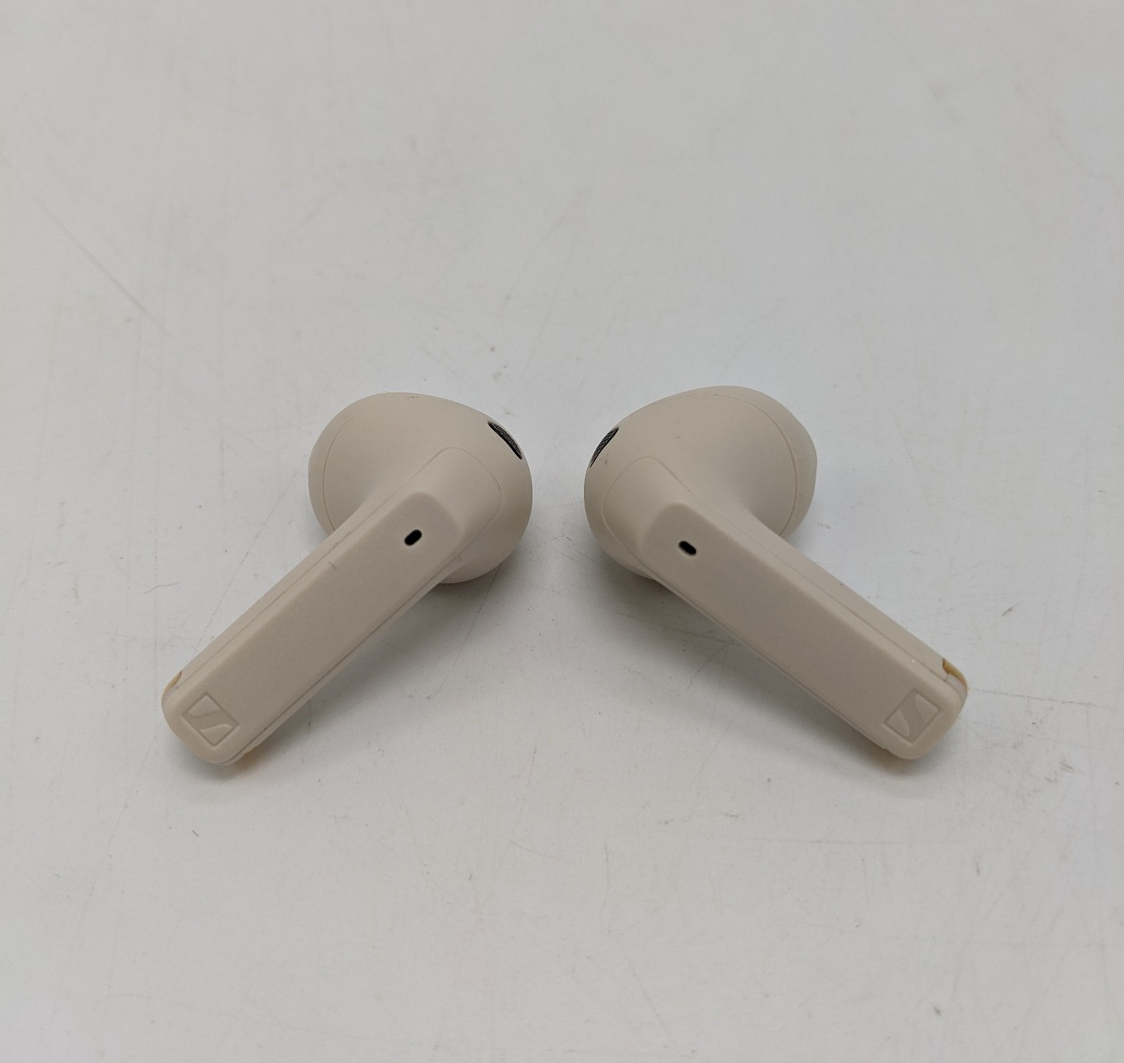 Sennheiser ACCENTUM Open Wireless Earbuds – Cream