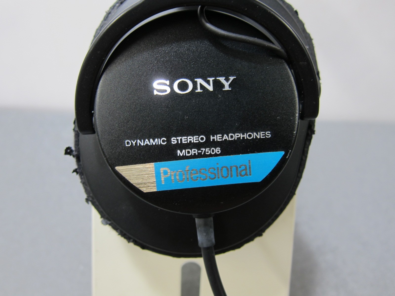 Sony MDR-7506 Professional Wired Headphone Thailand – NEW EARPADS INSTALLED!