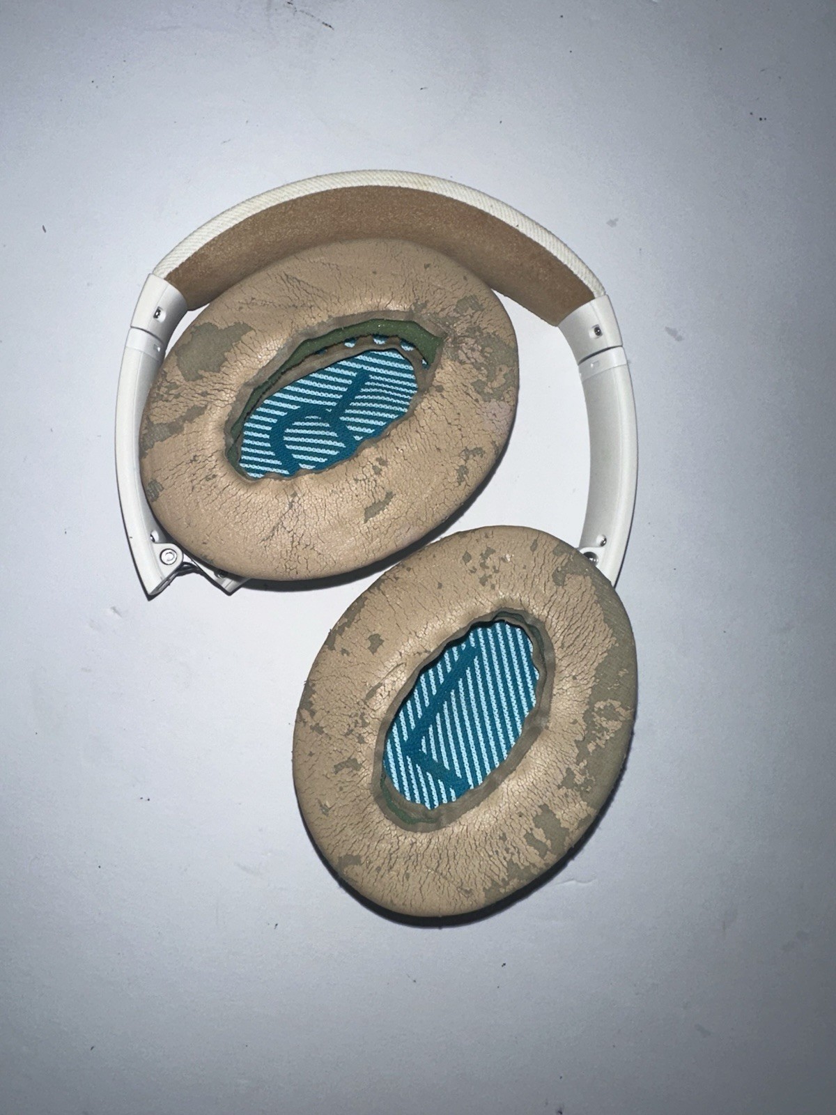 Bose QuietComfort QC25 White Noise Cancelling ⚠️Only One Side Works