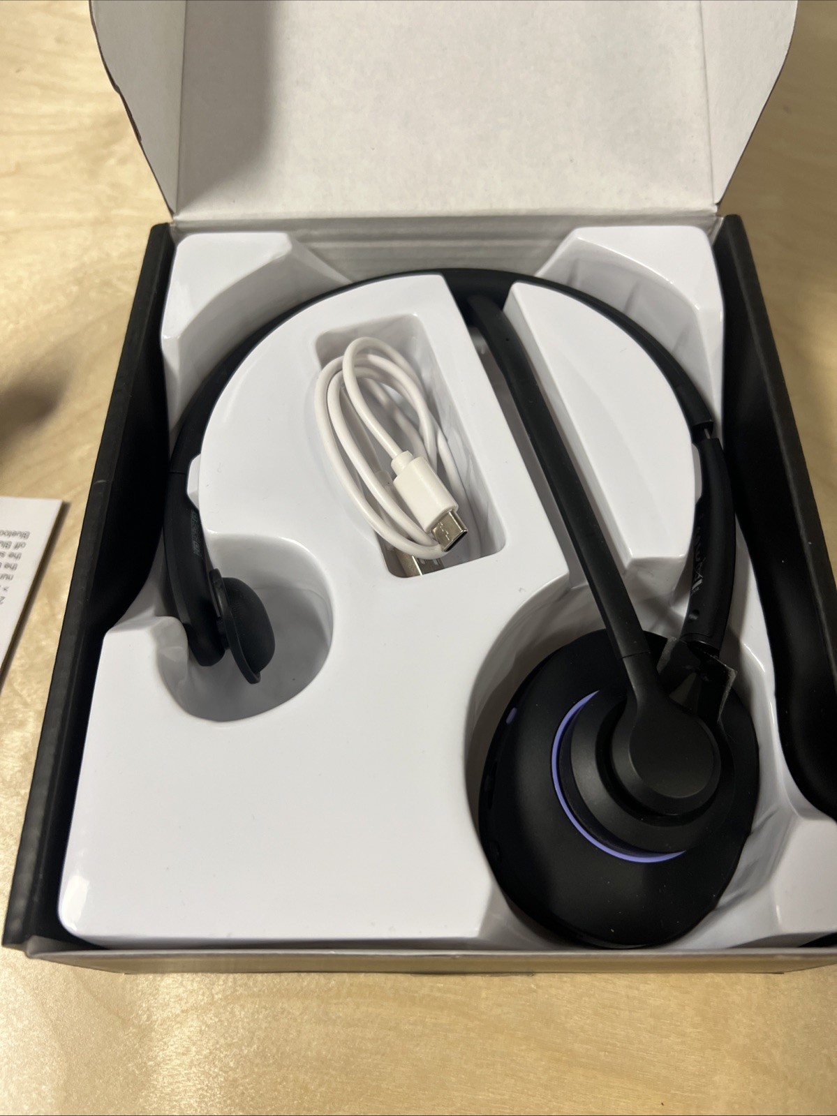 Brand New The Voice Hollywood Wireless Headphones Made in China Used