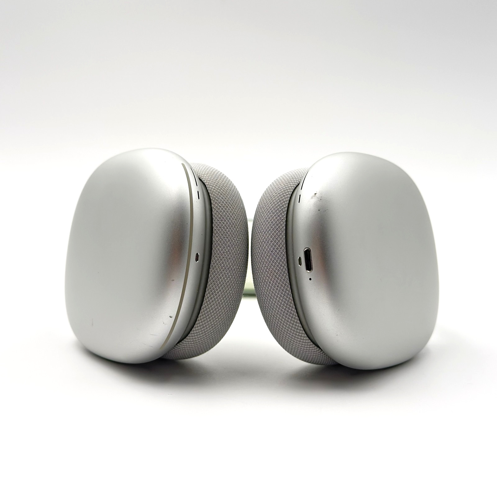 Apple AirPods Max MGYJ3AM/A – Wireless – Lightning – Silver – (COSMETIC DAMAGE)