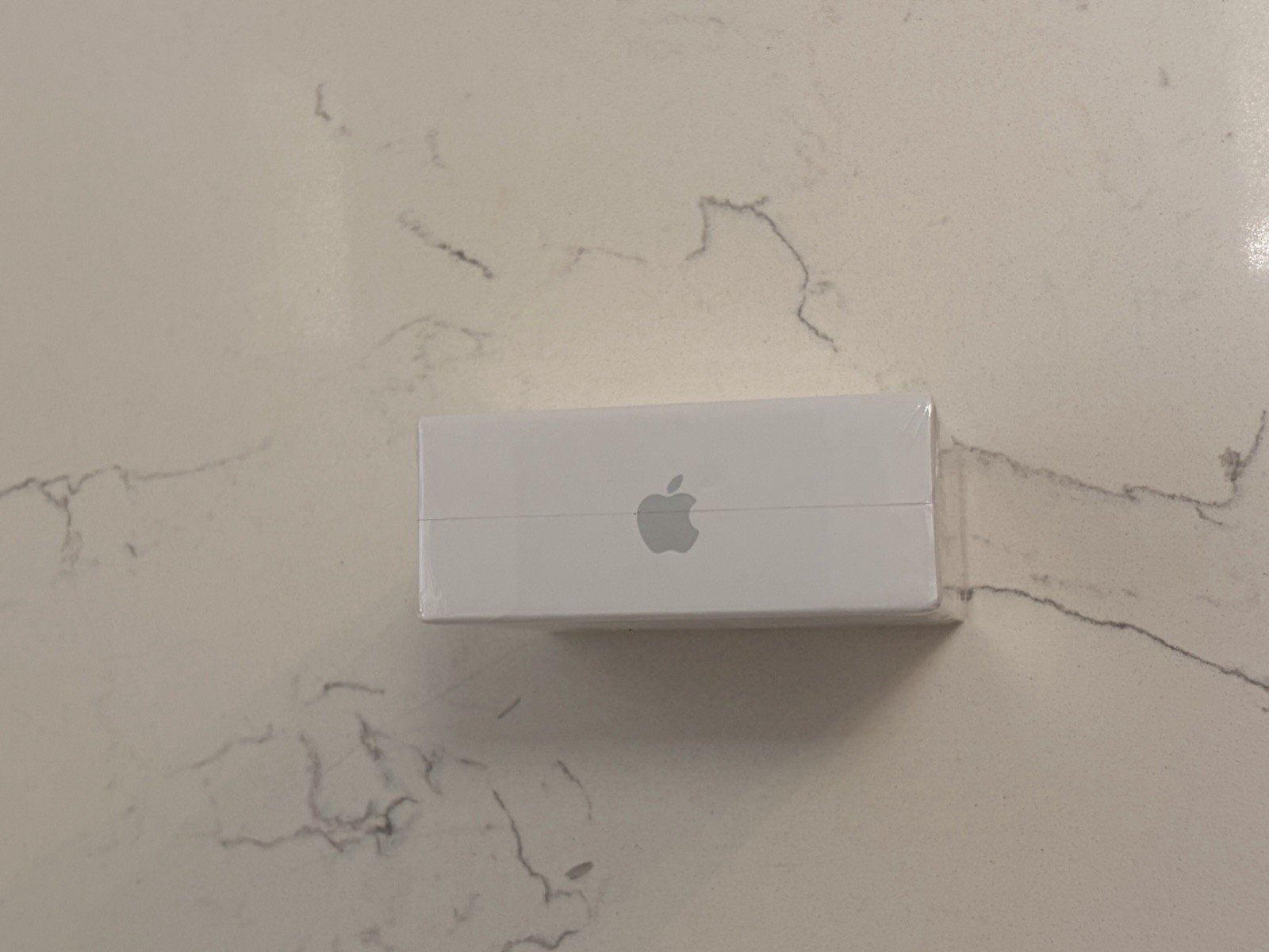 Apple AirPods 4 (ANC) White In-Ear Earbuds w/Active Noise Cancellation, USB-C
