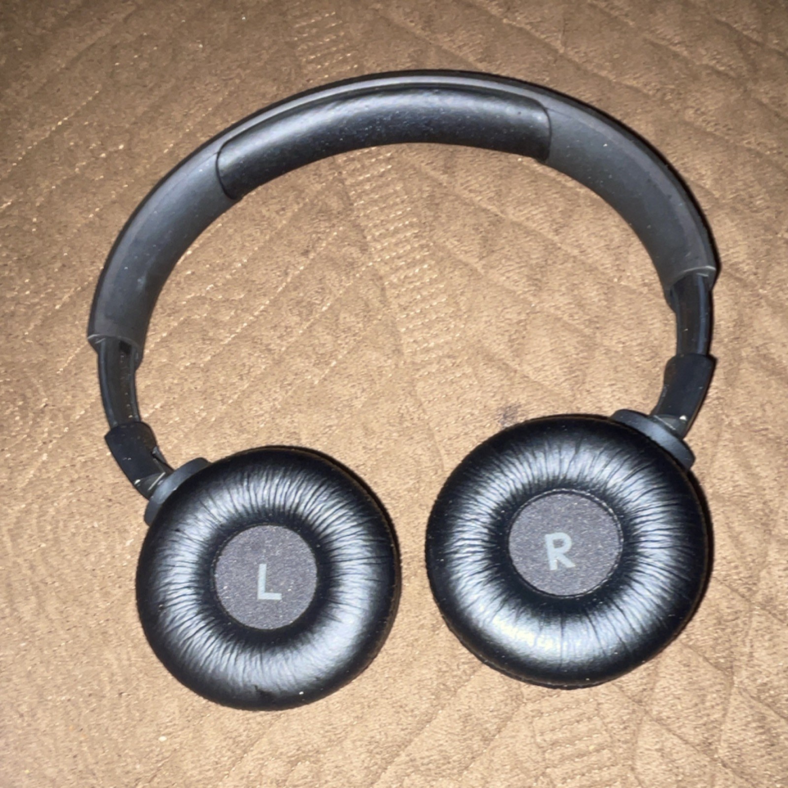 JBL Black On-Ear Headband Headphones Double Earpieces Ear-Pad (On the Ear)