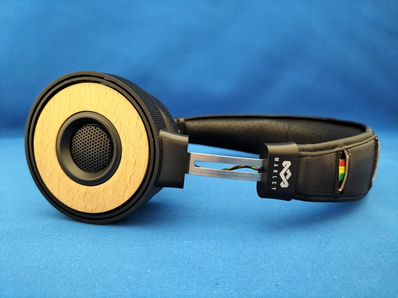 HOUSE OF MARLEY EM-FH023-HAA Wired Headphones Eco-Friendly Design