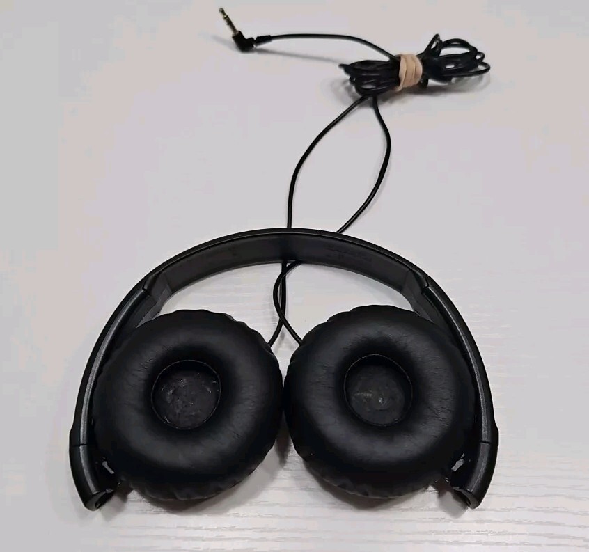 Sony MDR-ZX110NC Noise Cancelling Wired Headphones-Tested/Working