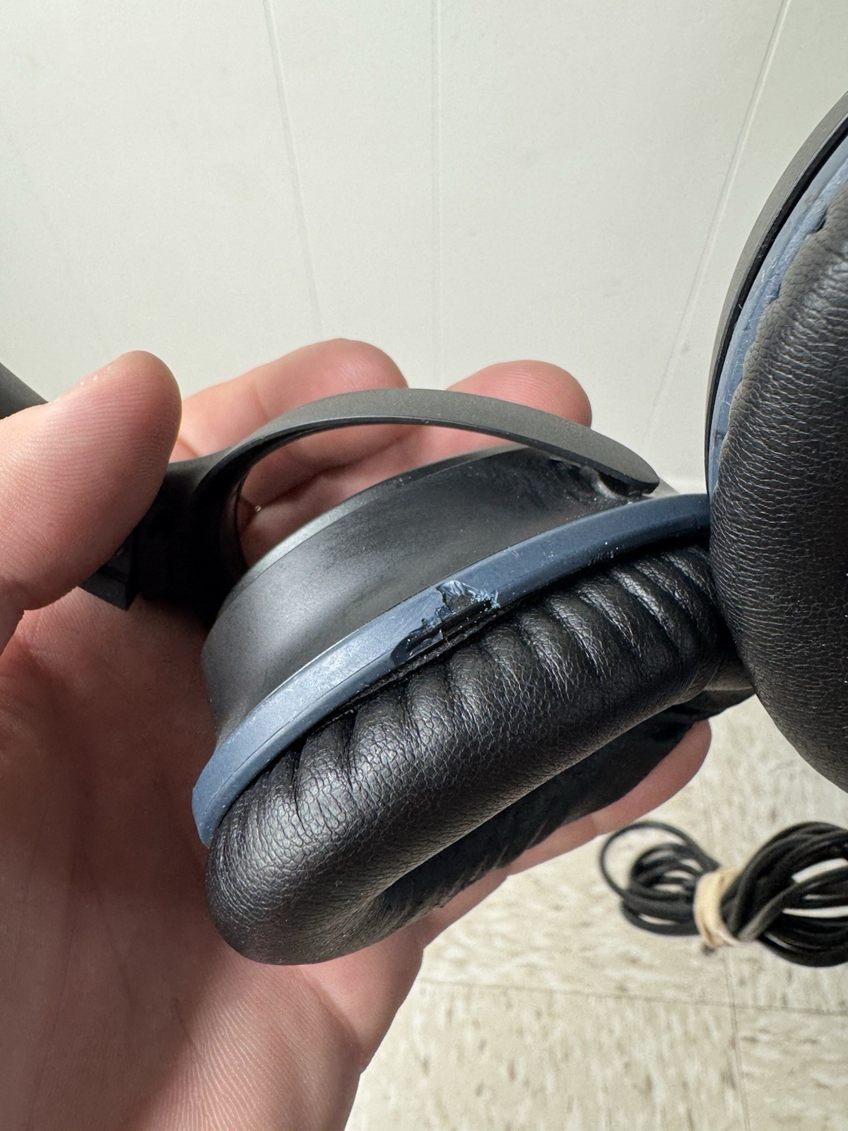 Bose QuietComfort 25 QC25 Wired Headphones Acoustic Noise Cancelling, Black/Blue