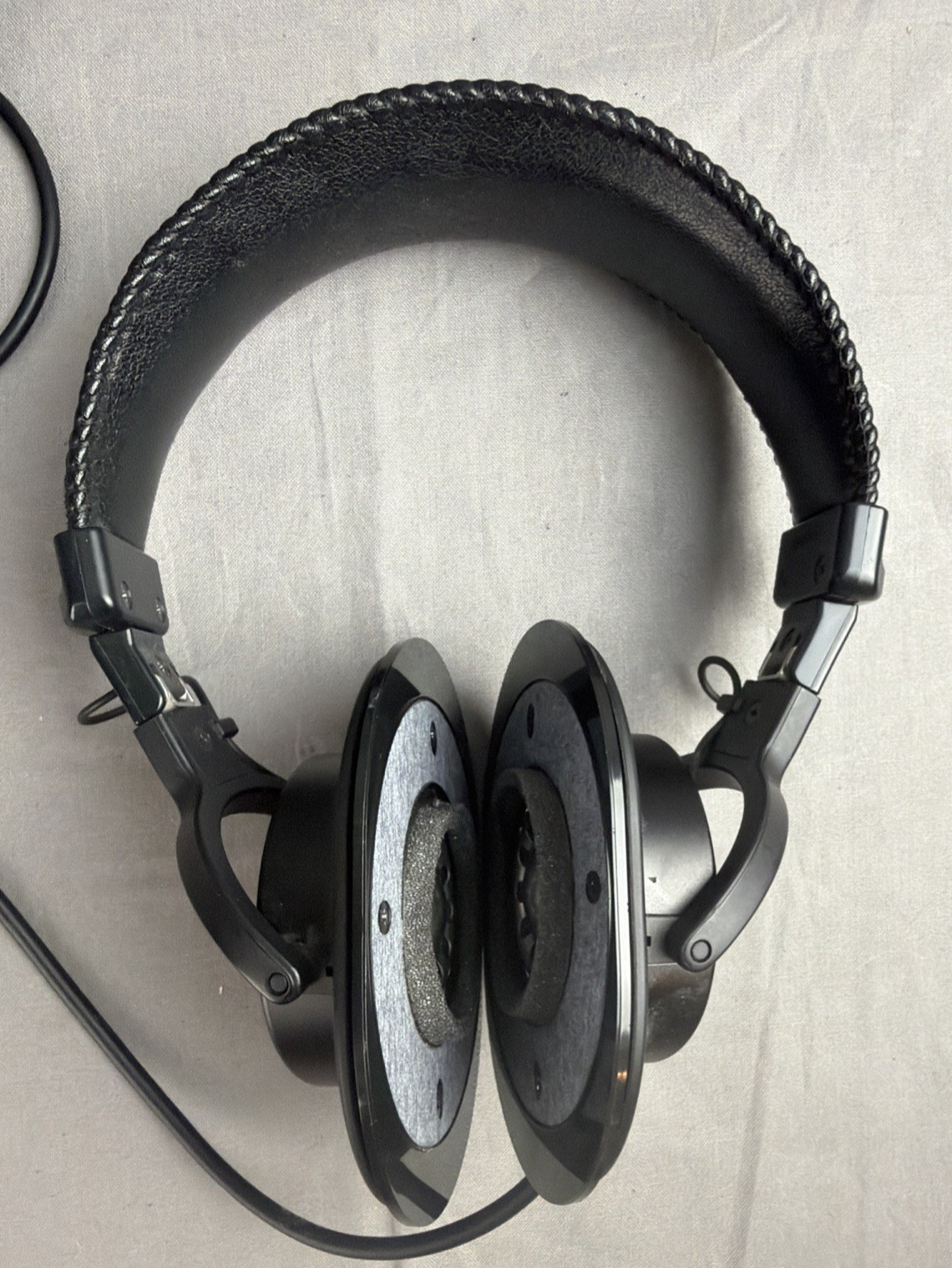 Sony MDR-7506 Professional Dynamic Studio Over Ear Headphones Tested READ