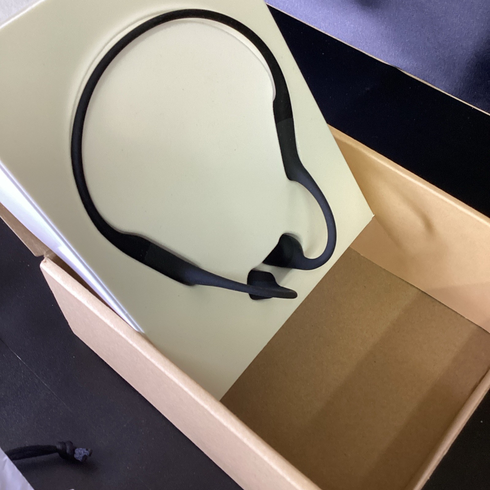 SHOKZ OpenRun (AfterShokz Aeropex) – Open-Ear Bluetooth Bone Conduction Sport He