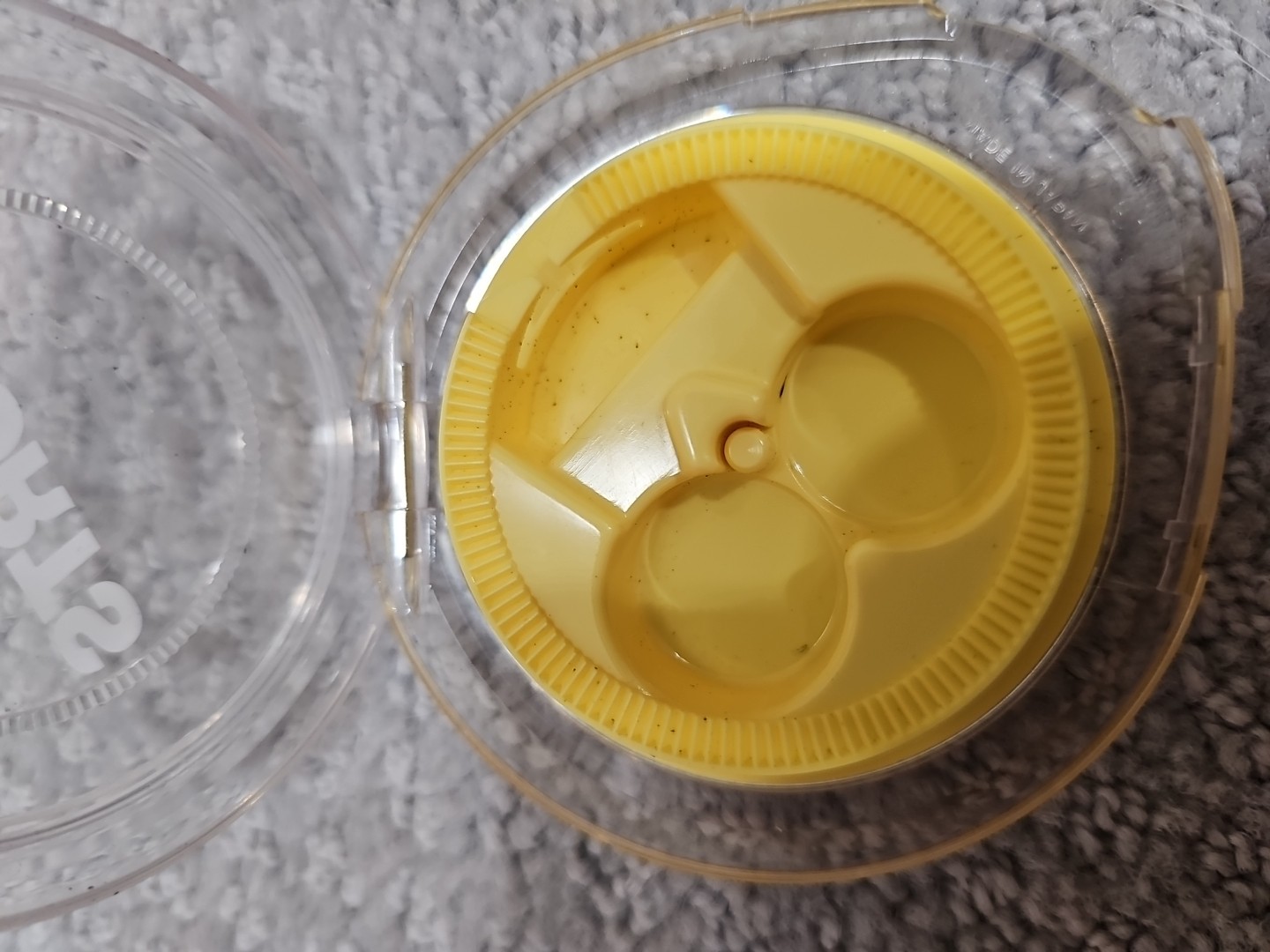SONY MDR-E225 Sports Earbuds Yellow Clear Travel Case Cord Wind-up Storage Pro