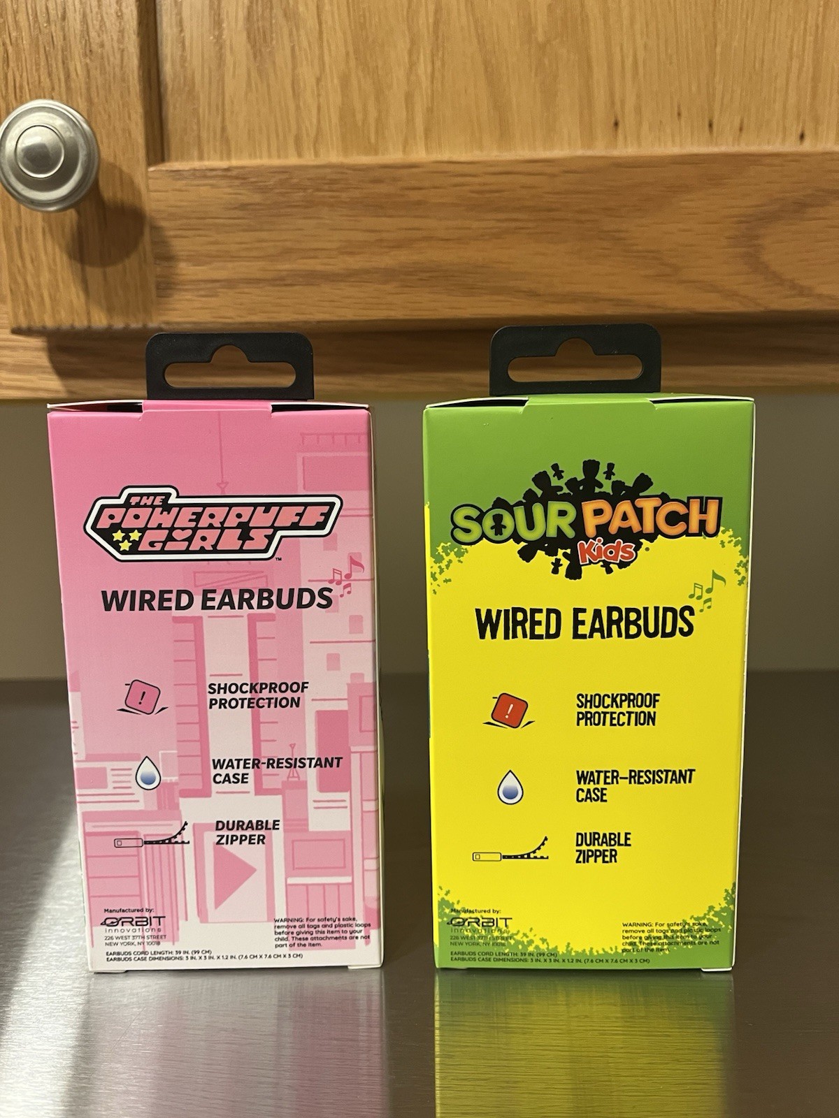 The Power Puff Girls & Sour Patch Kids Wired Ear Buds & Protective Case Lot of 2