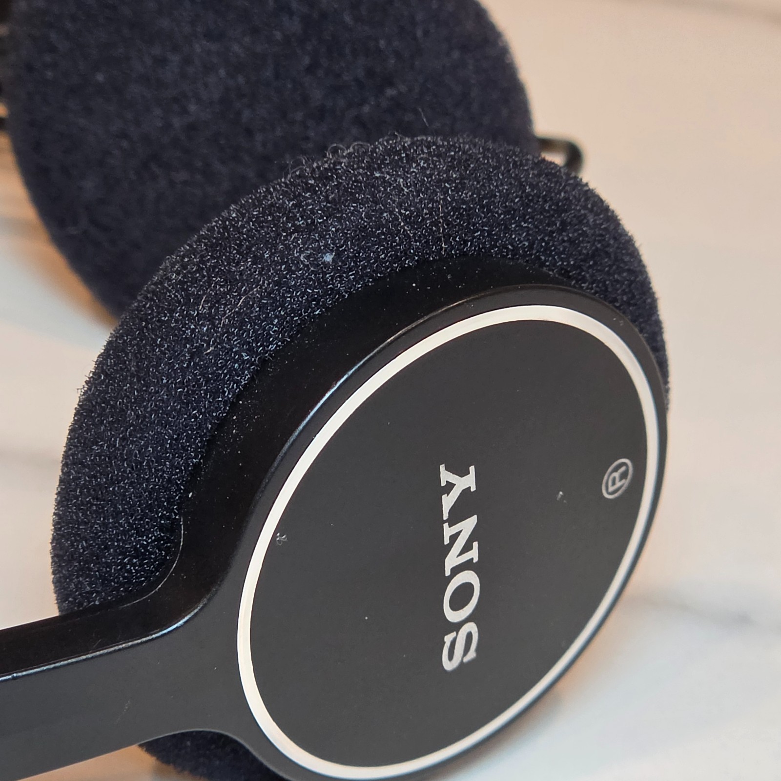 Sony MDR-222 Headphones – Made in Thailand – Excellent Working Condition