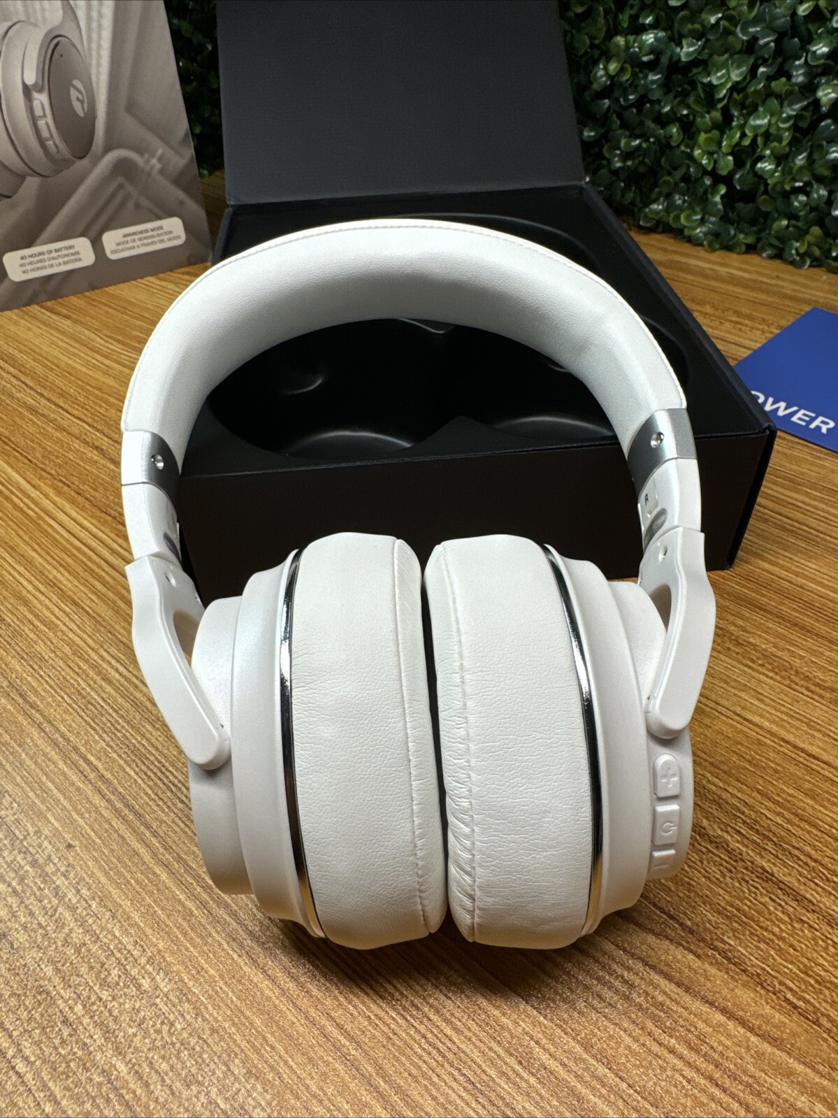 Raycon RBH820-WHI The Everyday Over-Ear Noise-Canceling Headphones – White