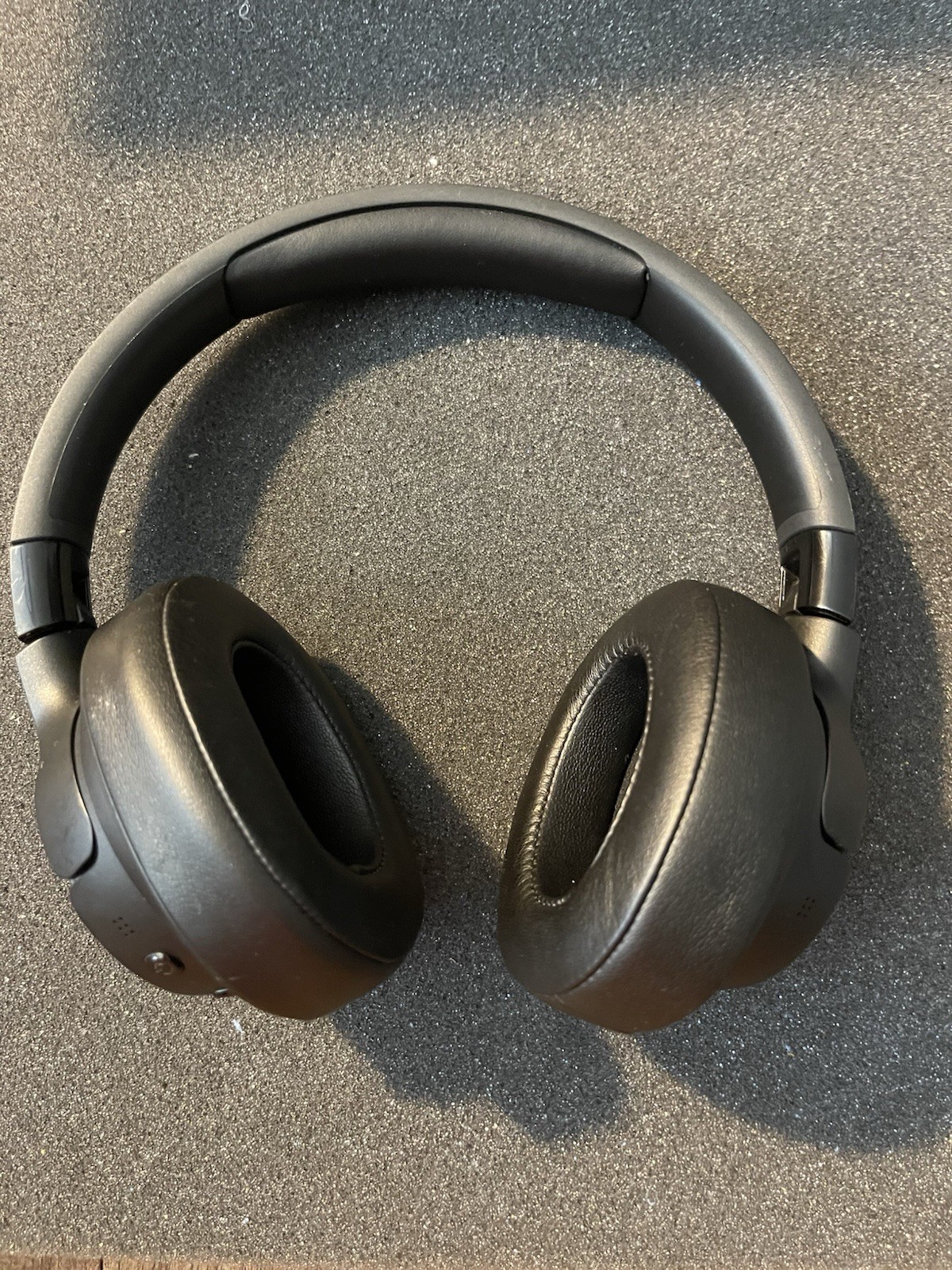 JBL Tune 770NC Wireless Bluetooth Over-Ear Headphones Black Built-In Mic