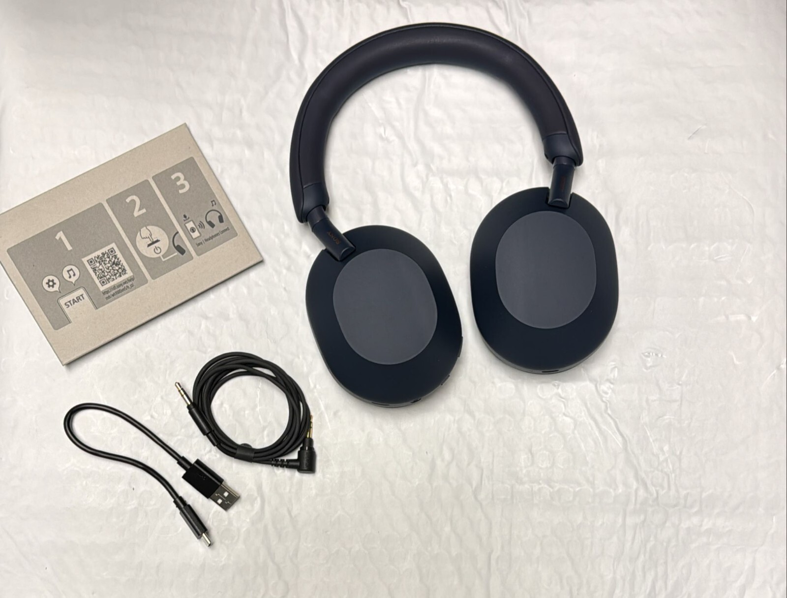 Sony WH-1000XM5 Noise Canceling Wireless Headphones Scratched | Midnight Blue