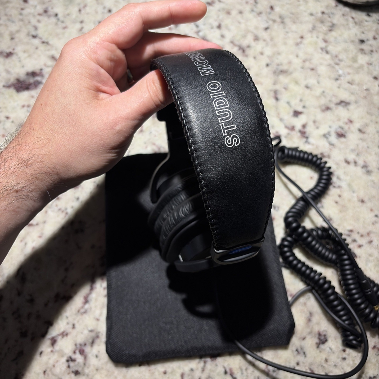 Sony MDR-7506 Sound Monitor Headphones (Black)