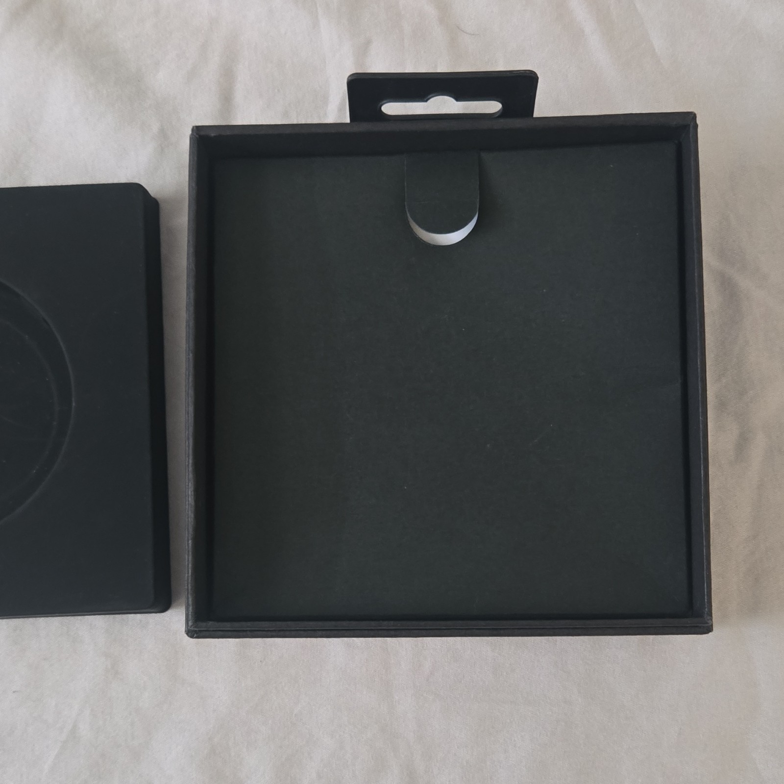 Bose Noise-Masking Sleepbuds In-Ear Earbuds w/ Charging Case Silver/White