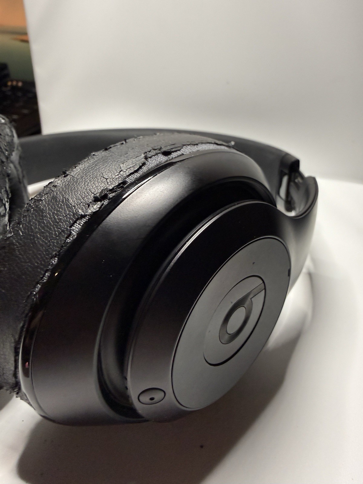 Beats by Dr. Dre Studio2 Wireless Bluetooth Headphones Black – B0501