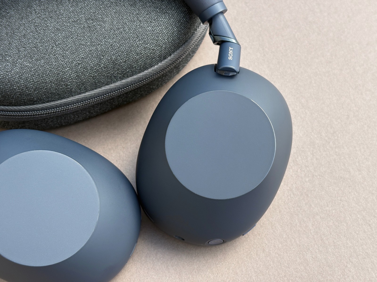 Sony WH-1000XM6 Wireless Noise Canceling Headphones COMPATIBLE CASE – Blue #E