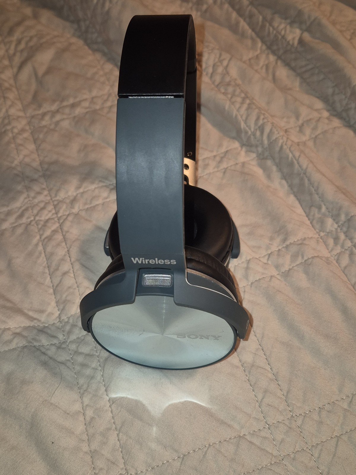 Sony MDR-XB950BT? Bass Boost Bluetooth Wireless Headphones Over-Ear Micro USB