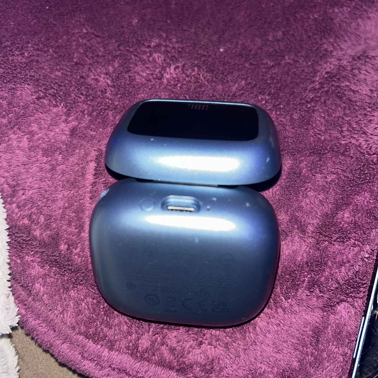 JBL Live Beam 3, True wireless noise-cancelling closed-stick earbuds