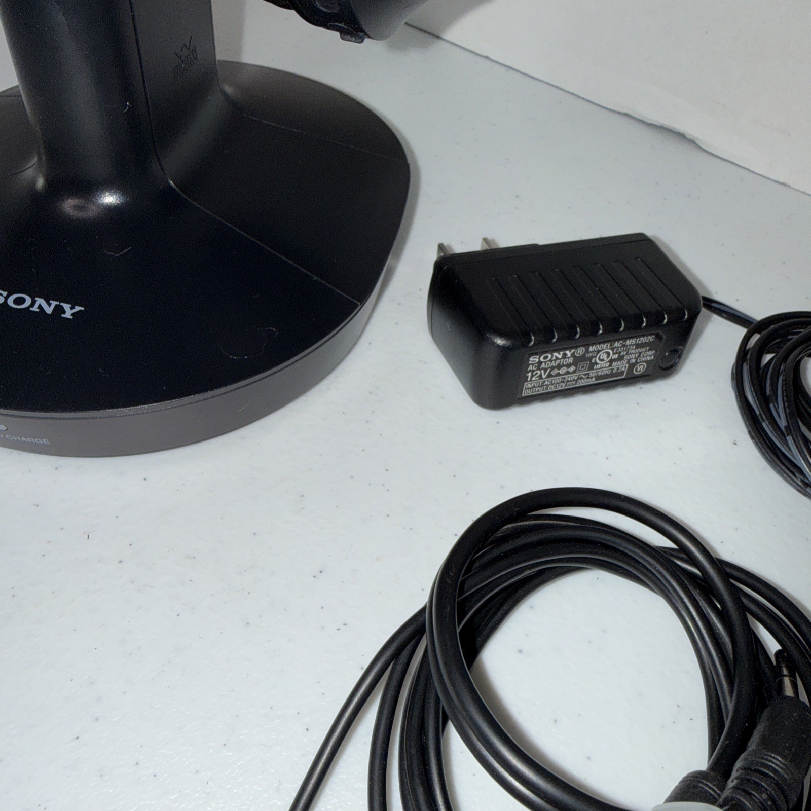 Sony WH-RF400R Wireless RF Headphones TMR-RF400 Transmitter Stand Black Charger