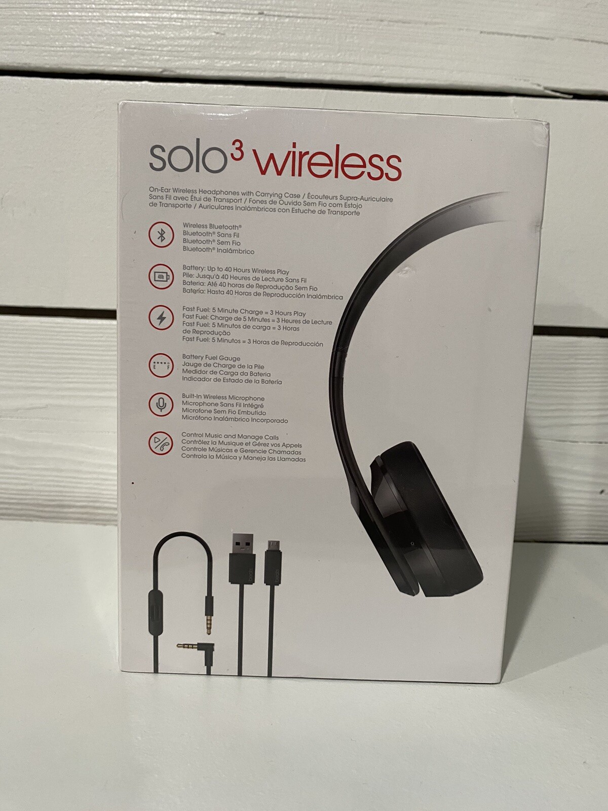 Beats by Dr. Dre Beats Solo3 Wireless On-Ear Headphones – Gloss Black