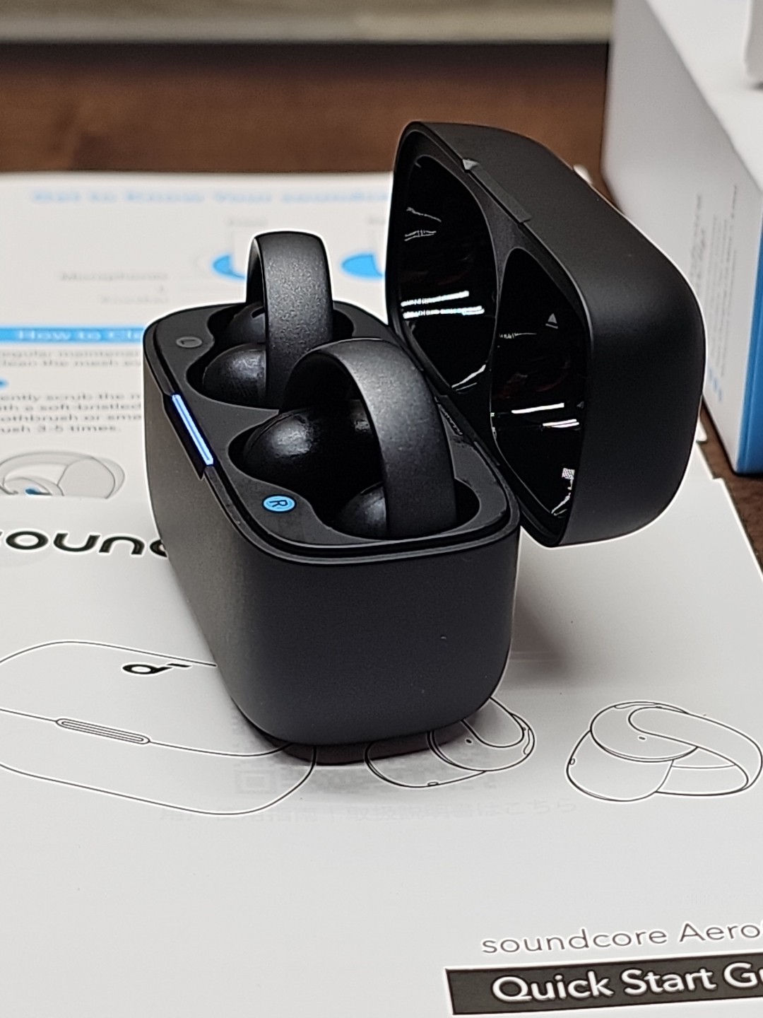 Soundcore AeroClip Open-Ear Earbuds Clip-On Headphones Adaptive Comfort 4 Mic OB
