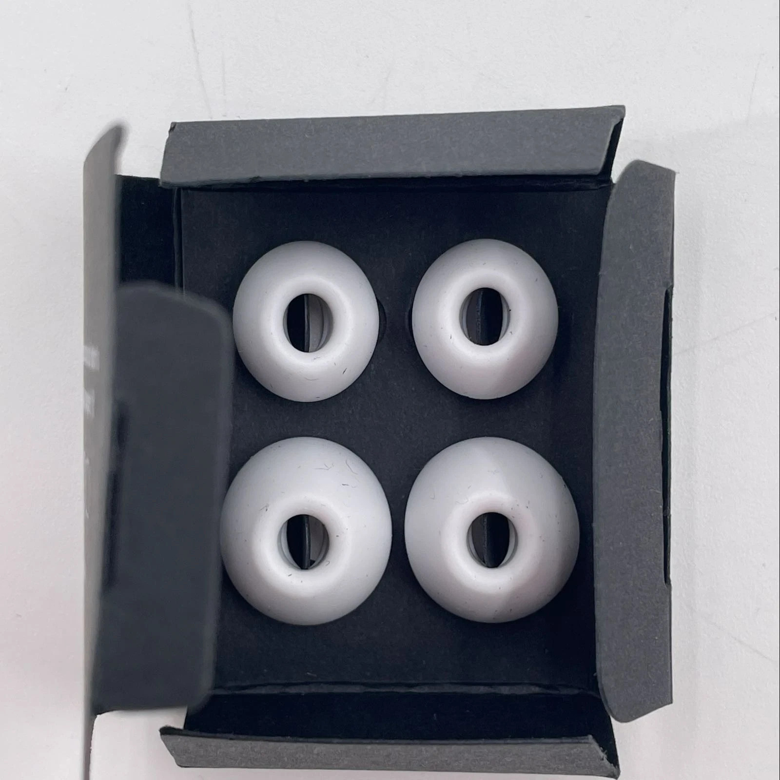 Beats Solo Buds True Wireless Bluetooth Earbuds White TWS Compact