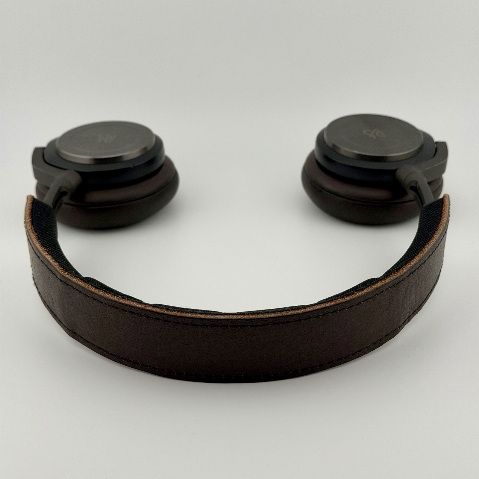The Bang & Olufsen BeoPlay H8 Wireless Bluetooth Over-Ear Headphones Dark Brown