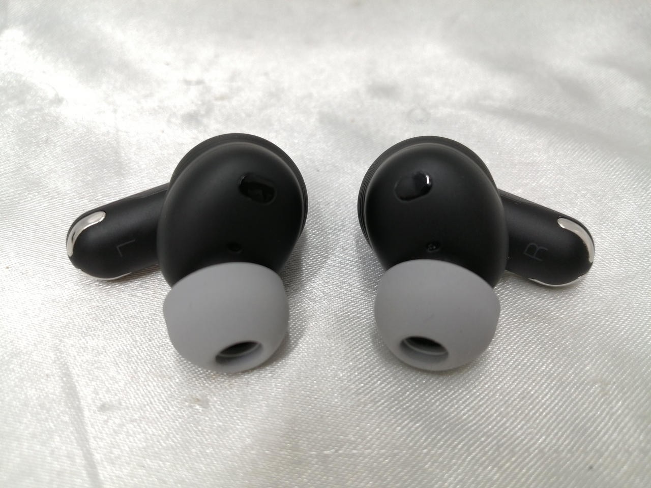 JBL Tour Pro 3 Wireless Earphones with Wired Audio Transmission Accessory
