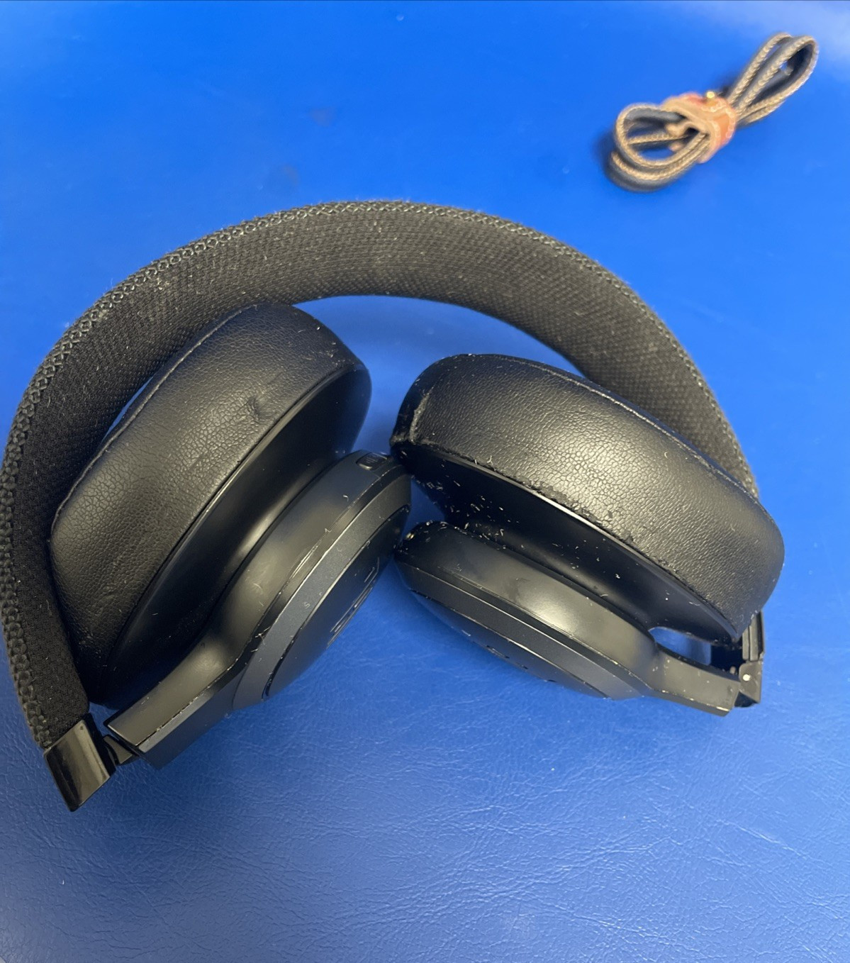 JBL LIVE 500BT Wireless Bluetooth Over-the-Ear Headphones / WORKING