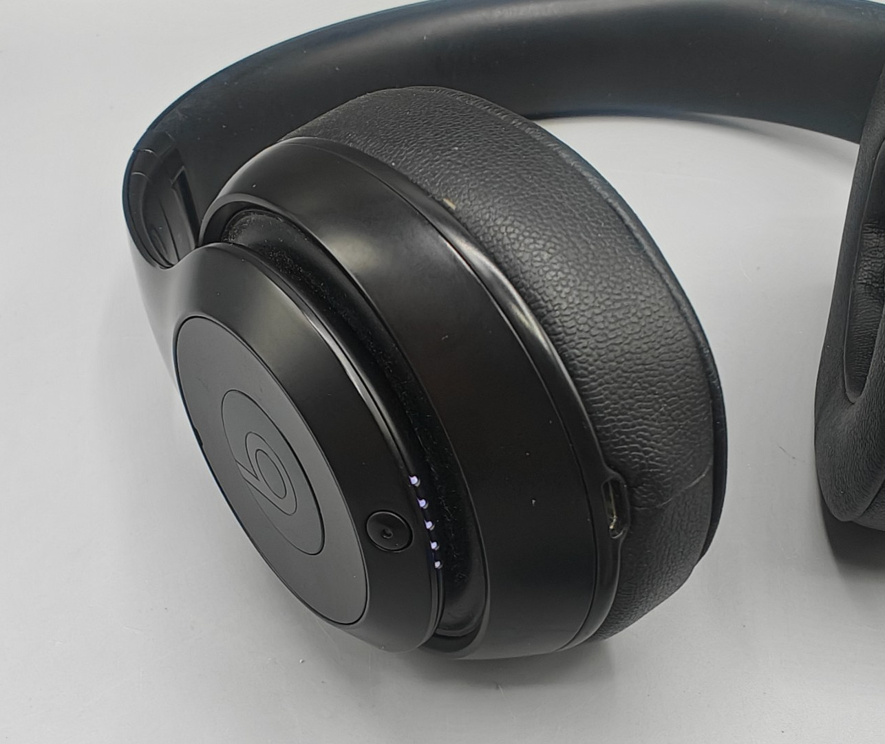 Beats by Dr. Dre Studio3 Over the Ear Wireless Bluetooth Headphones