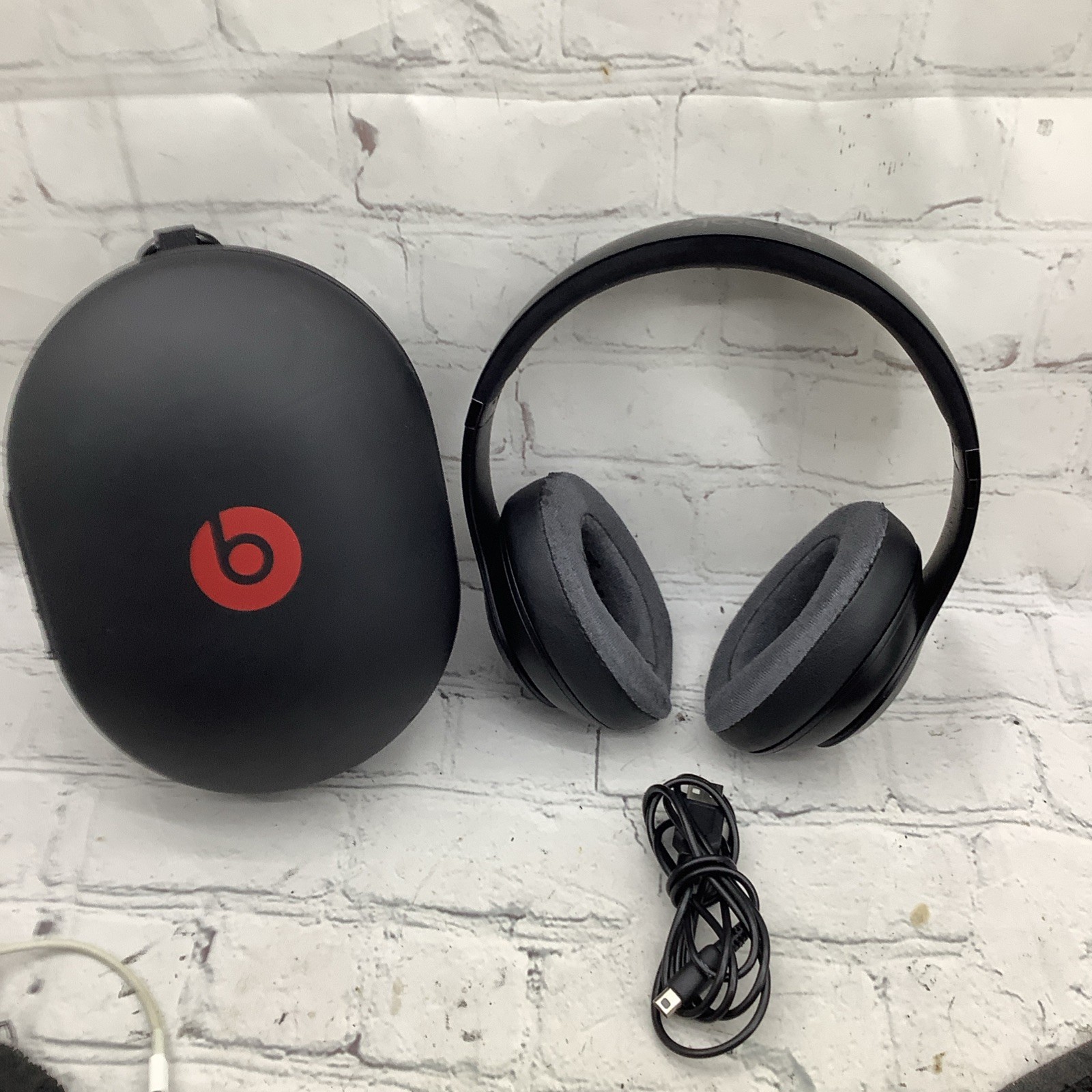 Beats Studio Pro Wireless Over-the-Ear Headphones – Black