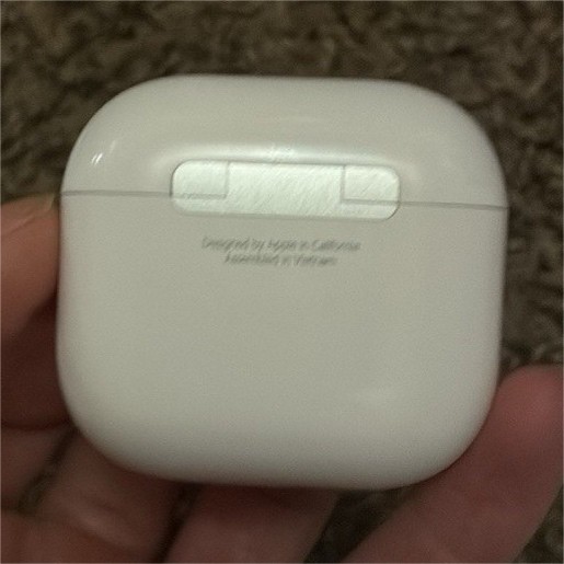 Apple AirPods gen 4 White Wireless Bluetooth Earbuds with Charging Case ANC