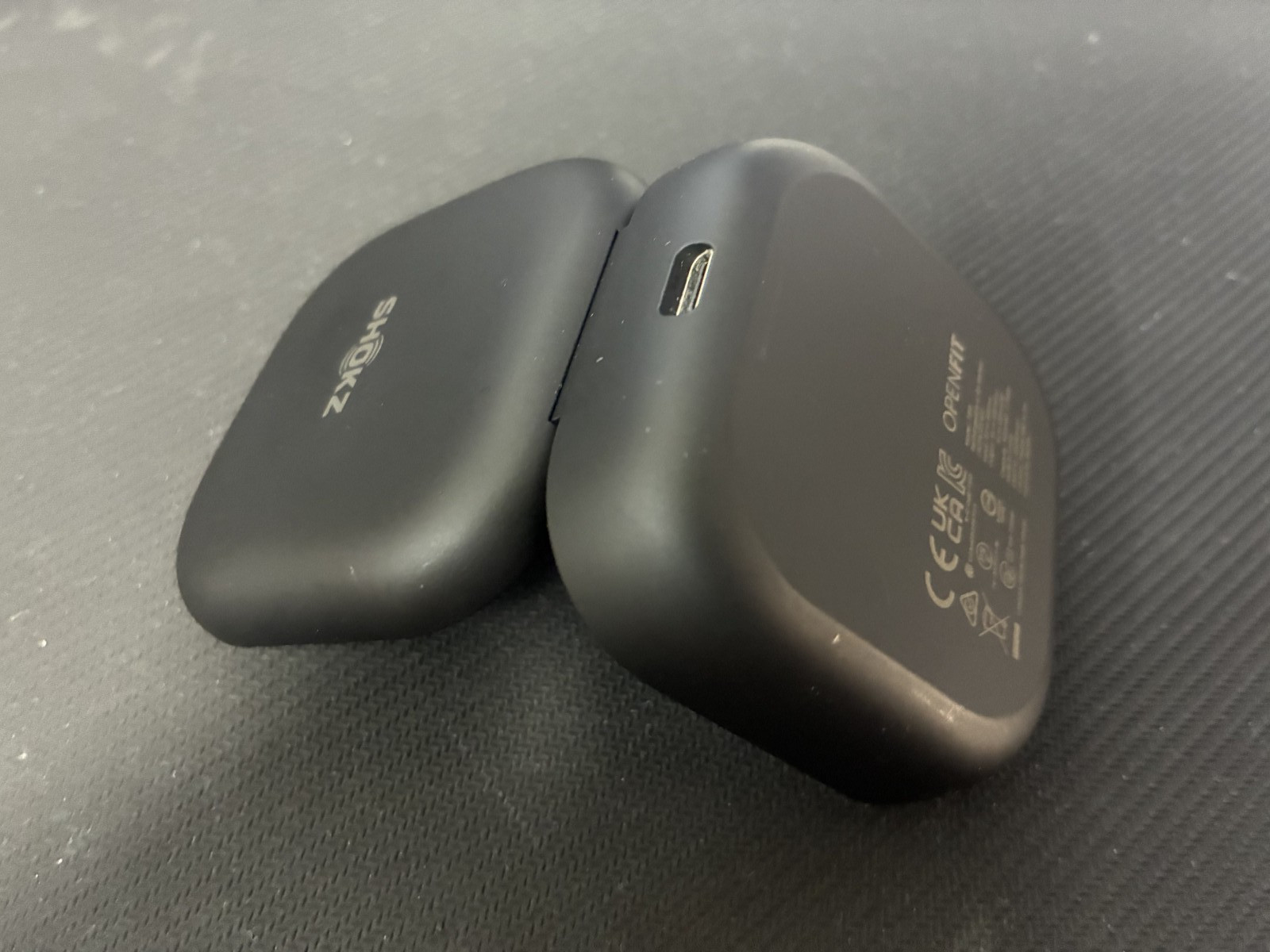 Shokz OpenFit Open-Ear Charing case (T910) with cable only , no earbuds