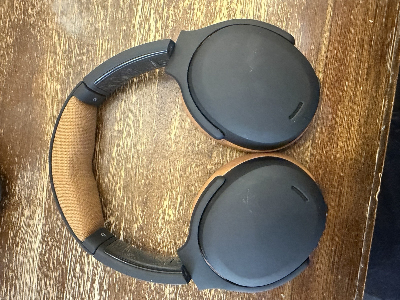 Skullcandy Crusher ANC Wireless Bluetooth Over-Ear Headphones Black/Brown Pouch