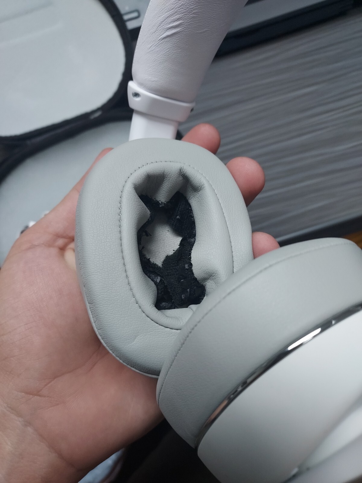 Klipsch Reference Over Ear Headphones Open Box Good Condition Used See Photos