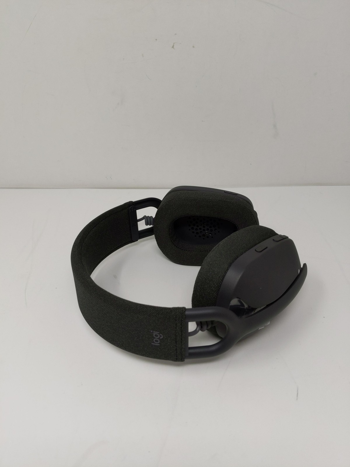 Logitech Zone Vibe 100 Wireless Headphones Noise Cancel Mic Bluetooth Graphite