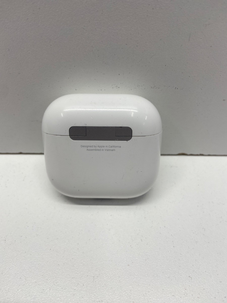 APPLE AIRPODS PRO – A3058 4TH GEN (P04023688)