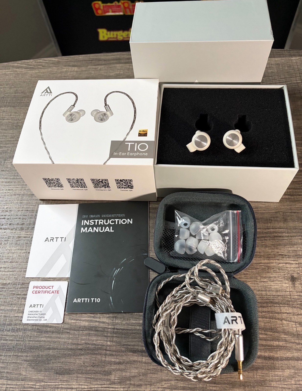 Artti T10 14.2 mm Dual Magnetic Planer IEM 2 pin 3.5 mm jack.