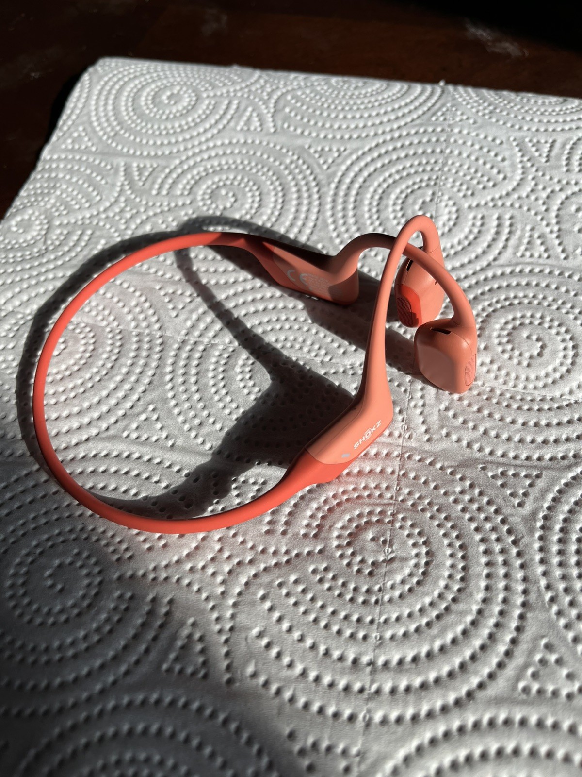 Shokz OpenRun Pro Bluetooth Wireless – Pink: Open-Ear, Built-In Microphone, s810