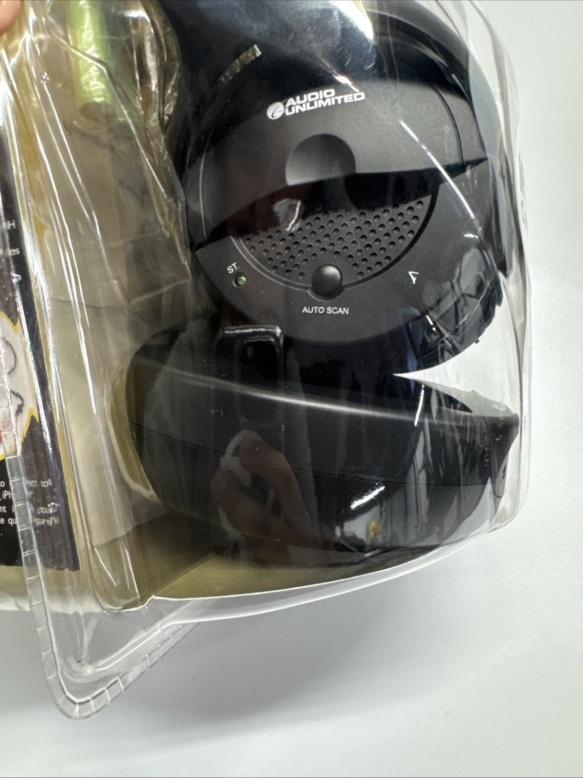 New Audio Unlimited 900MHz Wireless Stereo Headphones