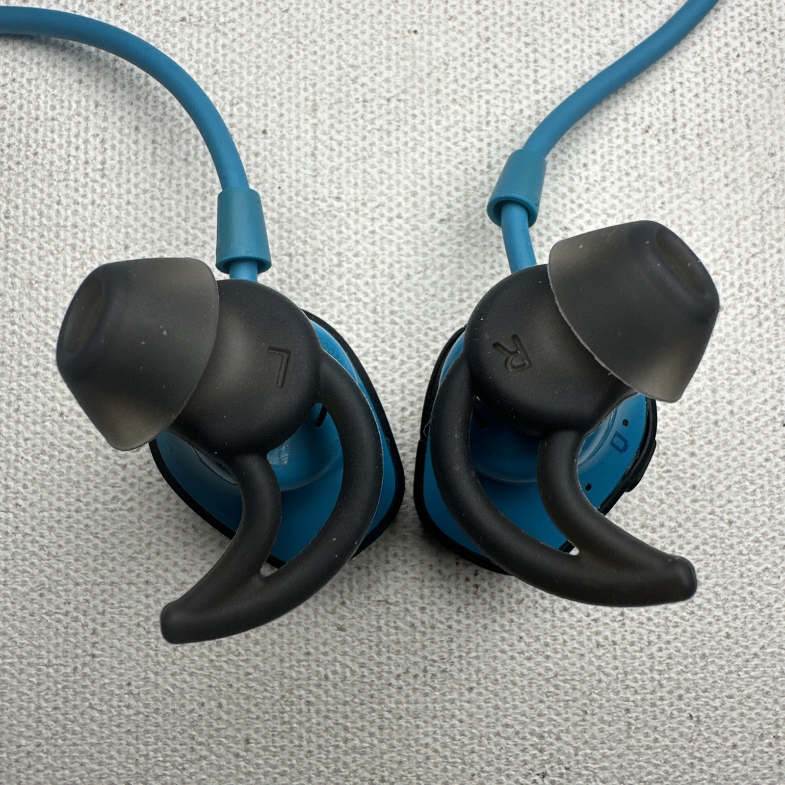 Bose SoundSport Wireless In Ear Earbuds Bluetooth Sport Headphones Tested